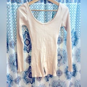 LA luxe cream long sleeve scoop neck romper (L)